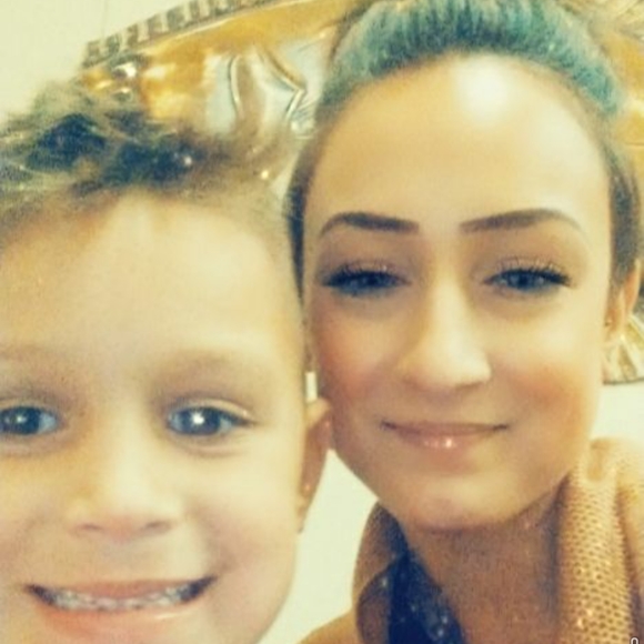 Meet your Posher, Selina - Picture 1 of 1